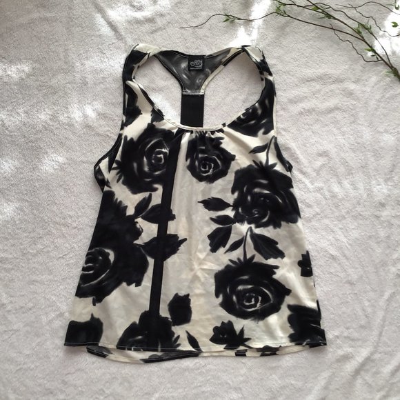 Thanx Collection Silky Rose Pattern Top - Picture 1 of 5